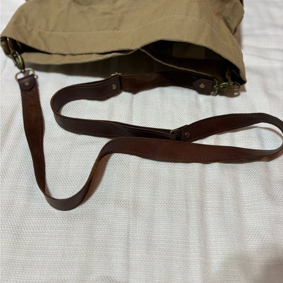 R.RIVETER Crossbody Bag Leather Strap & Bottom Military Handcrafted - Picture 6 of 14